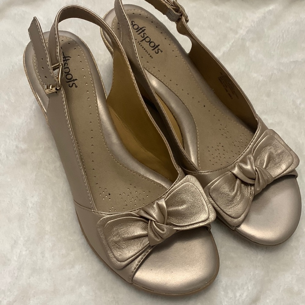 Softspots leather wedges , size 9 EUC